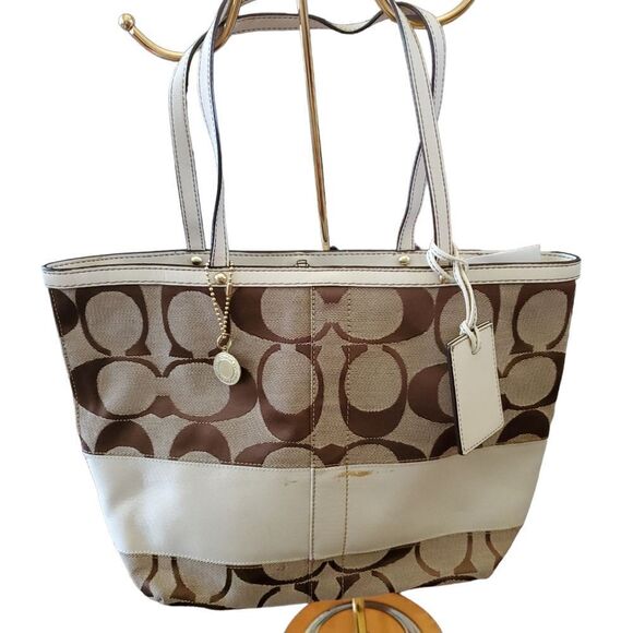 Authentic Vintage Coach logo purse - Picture 3 of 7